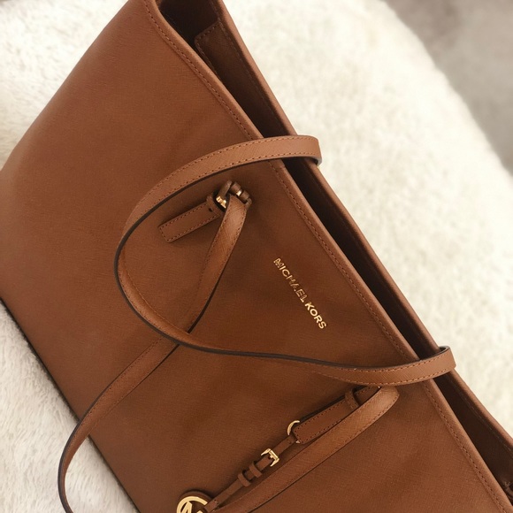 Michael Kors bag - Picture 2 of 3